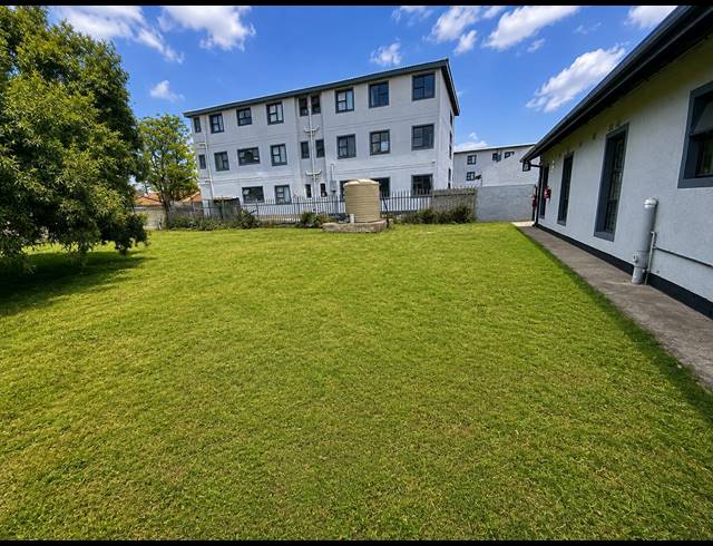 14 BEDROOM HOUSE FOR SALE IN BEDWORTH PARK